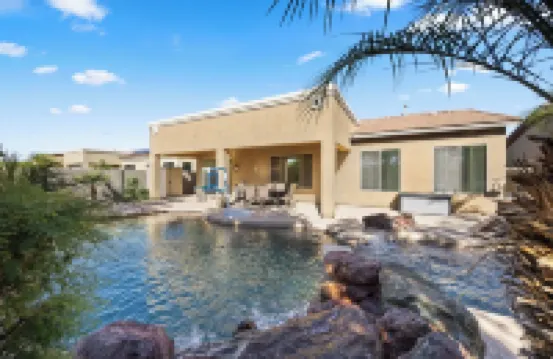 Heated pool & hot tub - backyard oasis - single level home