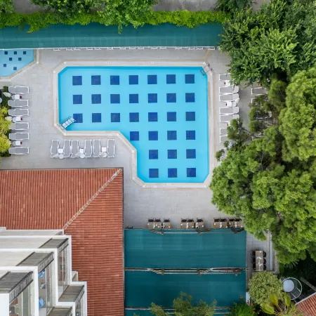 Trendy Side Beach Hotel