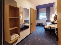 B&B HOTEL Rostock-Hbf - parking