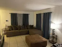 2-bedroom townhouse in fantastic Lauderhill, Kings