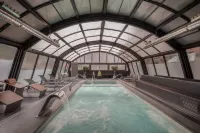 Mim Baqueira Member of Melia Collection