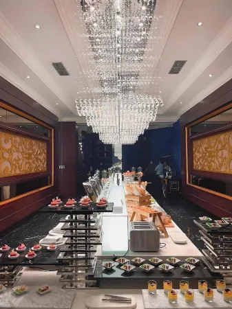 The Grantage Hotel & Sky Lounge