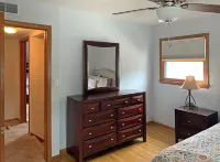 Pewaukee Lake House Rental: 4 Bedrooms, 2.5 Baths, Pier, Pontoon,Family Friendly Hotels in Pewaukee