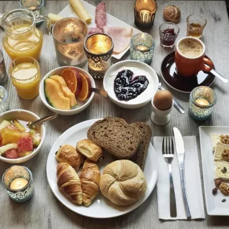 Swan Hotel Baku Отели рядом с достопримечательностью «Дворец Ширваншахов»