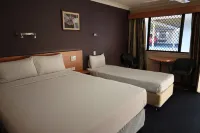 Sun Palms Motel Hotels in Allenstown