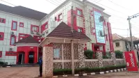 Jim-Eddy Suites
