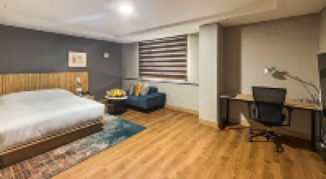 Gumi Century Hotel