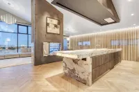 Nordic Retreat by the Water Hot Tubs Northern Lights - Pools
