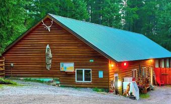 Timber Wolf Resort & Jeep Rentals