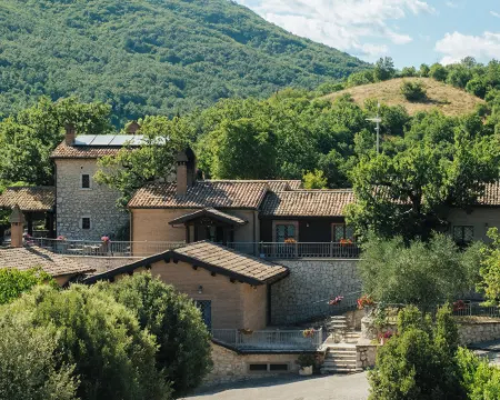 鄉村村莊七橡樹 伊塞爾尼亞省酒店