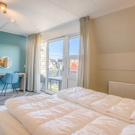 Tasteful 2-person Apartment Near the Center of De Koog