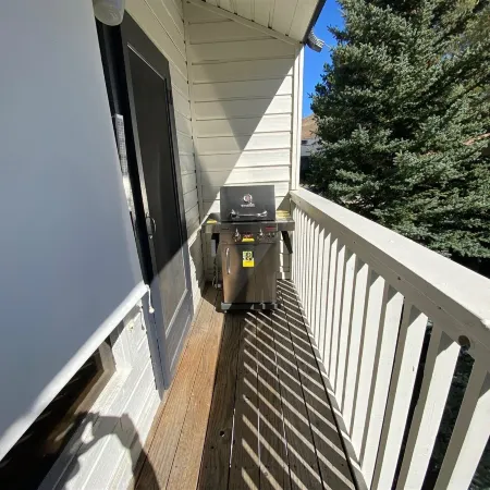 DT Ketchum - Chill, Two-story Getaway w/ a Gourmet Kitchen - Walk Downtown & to River Run Lifts