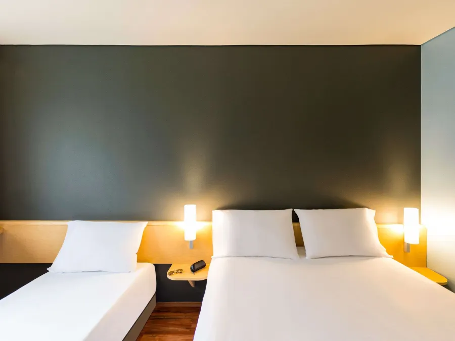 Ibis Monterrey Valle Номера Photos