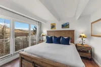 The Lodge at Lake Dillon 111 - 4-Star
