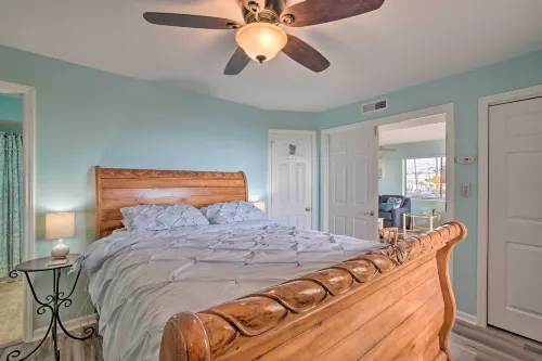 Walk to Shore! Ocean-View Condo in Carolina Beach - Beach