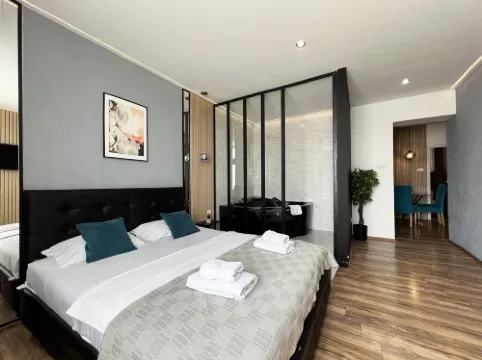 マルセル アパートメンツ