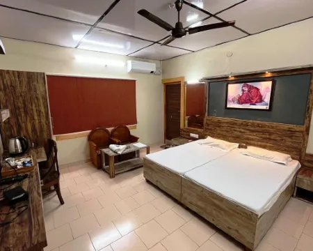 Pops Hotel and Restaurant Hotels in Palampur