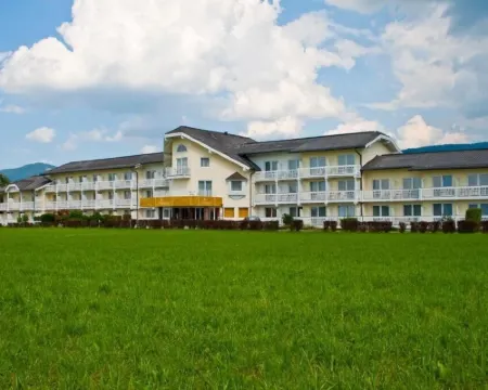 Momentum Hotel Hotéis em Anif