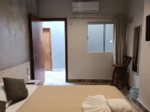 Cozy Guest Room in Asunción's Heart