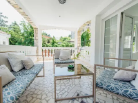 Apartments Captain's Villa Hotels in Budva