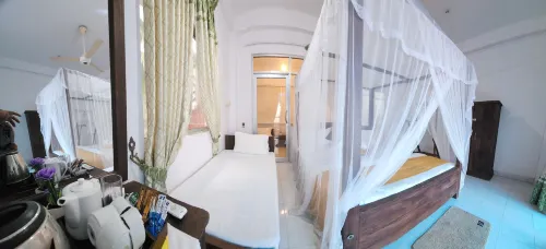 Dinuda Lagoon Hotel Hotels in Kudawa