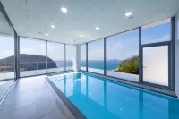 Geoje Party Regina Pool Villa - สระว่ายน้ำส่วนตัว