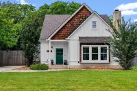 Acorn Haus