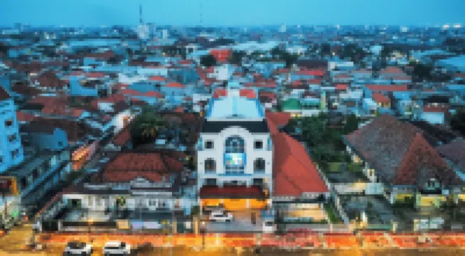 Front One Hotel Mesir Surabaya Hotel di Kecamatan Pabean Cantikan