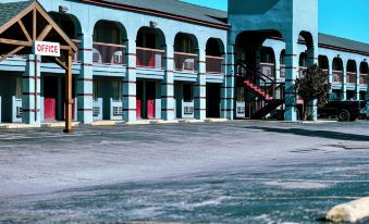 Americas Best Value Inn Frost Bank Center