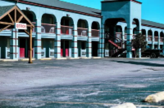 Americas Best Value Inn Frost Bank Center のホテル