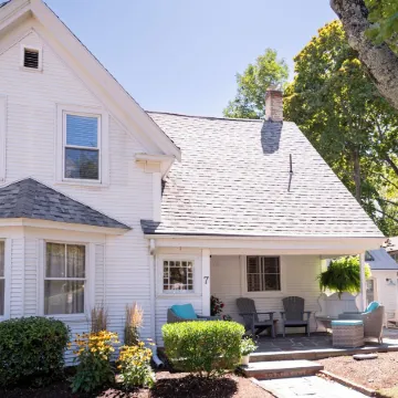 Sisu, a Boutique Motel Отели рядом с достопримечательностью «Plymouth Mayflower»