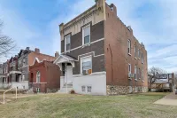 Walk to Carondelet Park: Quiet Couple's Getaway - Condos