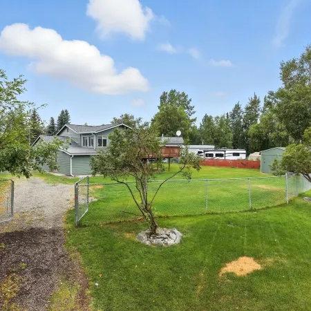 Anchorage 5br Retreat Hikes, City & Comfort 5 Bedroom Home