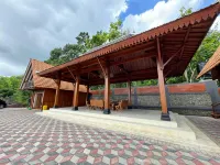 Domah Afi Villa Dlingo