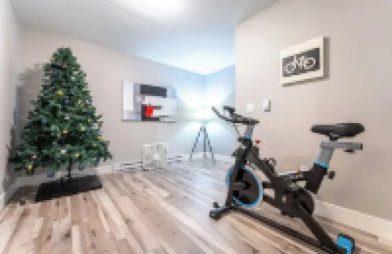 YHZ Cheerful Private Unit 10 min to Airport 酒店