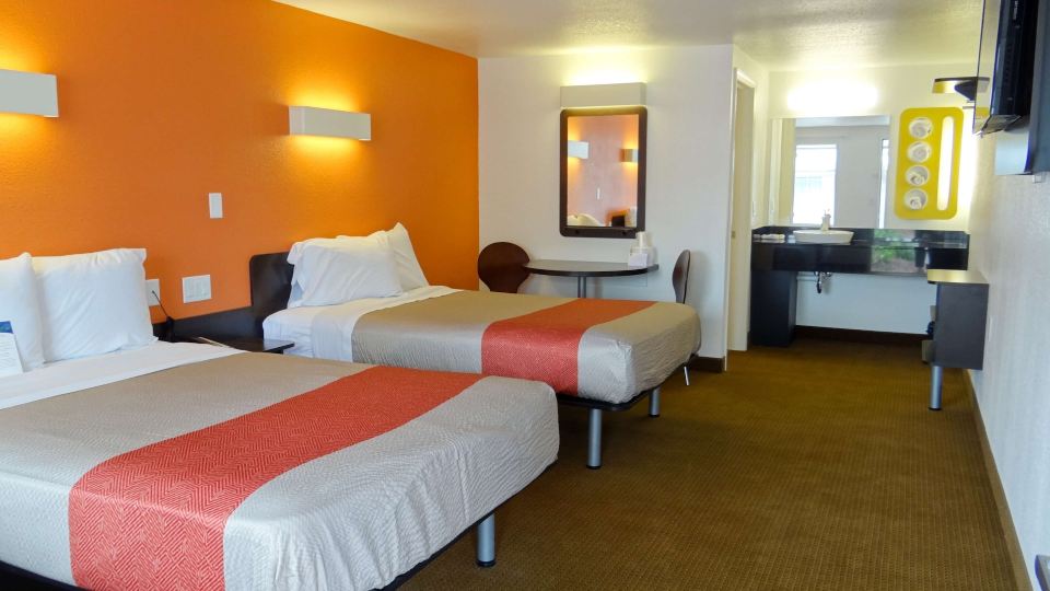 Motel 6 Erie, PA
