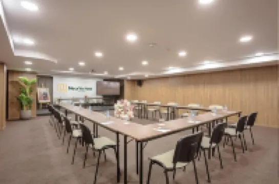 เนียร์โย โฮเทลส์