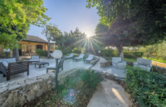 卡羅塔度假村別墅酒店