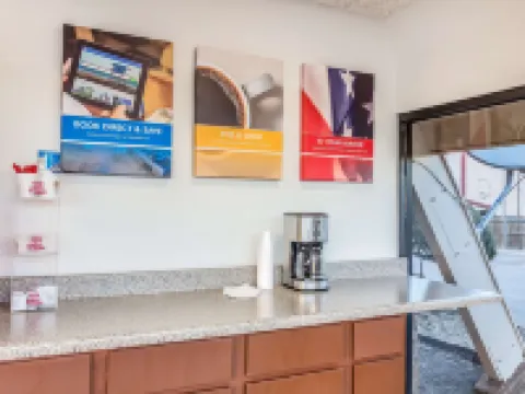 Motel 6 Arlington, TX - Uta Hotels in Arlington