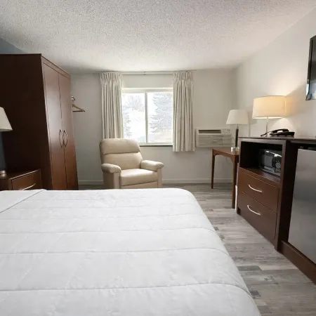 Hotel 8