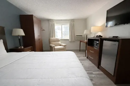 Hotel 8