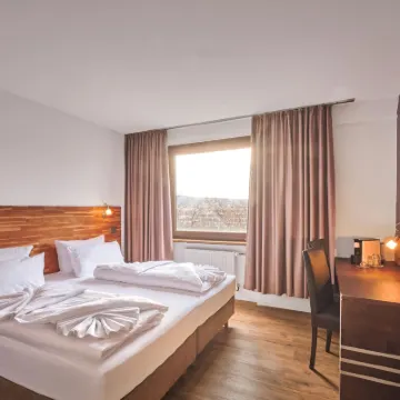 Luna Inn Hoteles cerca de Universidad de Stuttgart