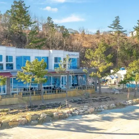 Pohang Playbeach Pension