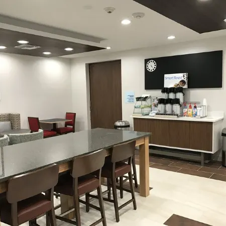 Holiday Inn Express NAPLES SOUTH - I-75 by IHG