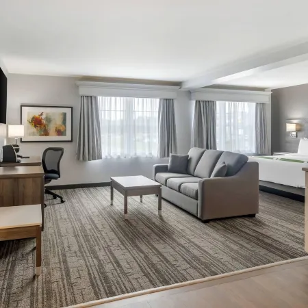 Quality Inn & Suites Amsterdam