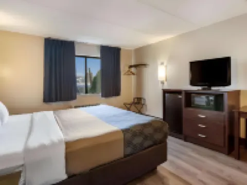 Econo Lodge Darien Lakes Hotels in Genesee County