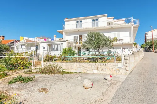 Apartments and Room Milka-Jere - 3-Star