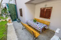 Apartments Zdravko