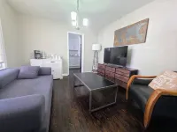 Cozy Retreat Near Airport & Downtown