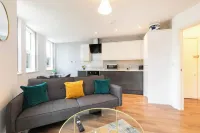 Stylish Flat in Romford - 5mins for Elizabeth Line